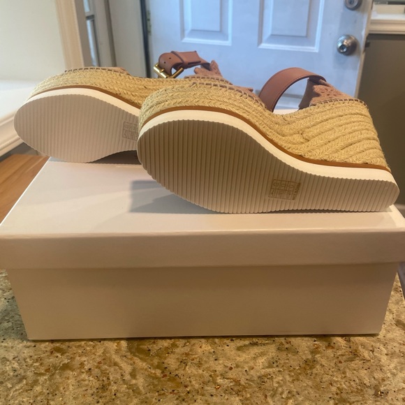 See By Chloe Wedges - Picture 4 of 4